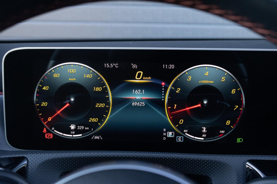 Mercedes-Benz A-Klasse 250 Premium Plus PANO CAMERA BURMESTER AMG DIFFUSER LED