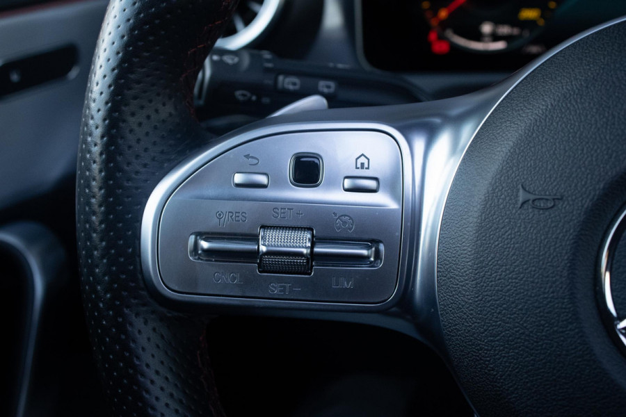 Mercedes-Benz A-Klasse 250 Premium Plus PANO CAMERA BURMESTER AMG DIFFUSER LED