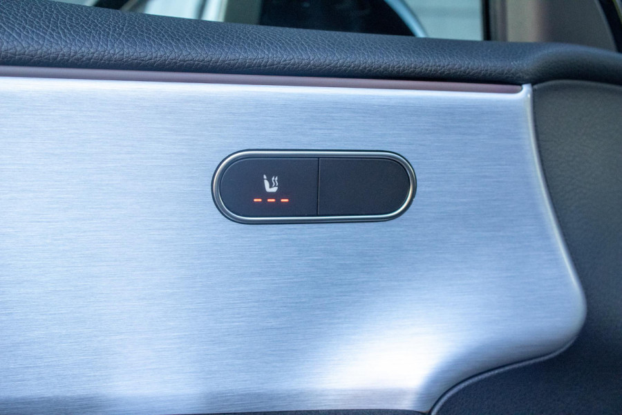 Mercedes-Benz A-Klasse 250 Premium Plus PANO CAMERA BURMESTER AMG DIFFUSER LED