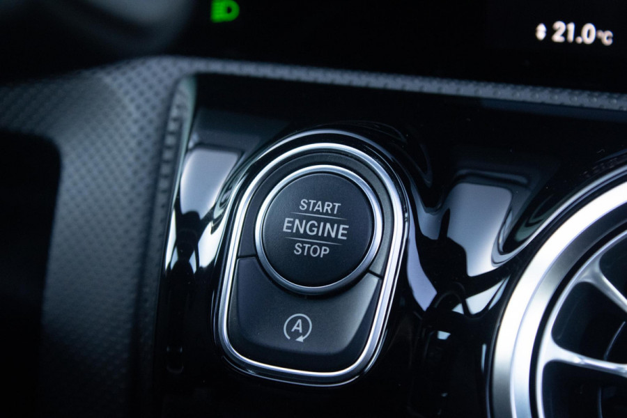 Mercedes-Benz A-Klasse 250 Premium Plus PANO CAMERA BURMESTER AMG DIFFUSER LED