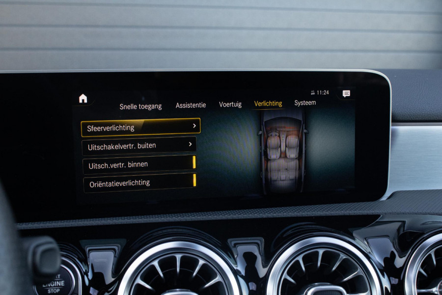 Mercedes-Benz A-Klasse 250 Premium Plus PANO CAMERA BURMESTER AMG DIFFUSER LED