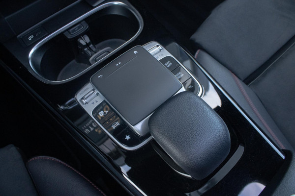 Mercedes-Benz A-Klasse 250 Premium Plus PANO CAMERA BURMESTER AMG DIFFUSER LED