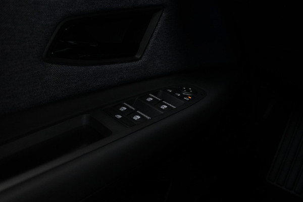 Renault 5 COMFORT RANGE TECHNO 150PK 52 kWh *NIEUWE AUTO!* | PACK WINTER TECHNO: (ELEKTRISCH VERWARMBARE VOORSTOELEN, ELEKTRISCH VERWARMBAAR STUURWIEL, BESTUUDERSSTOEL MET ELEKTRSCH VERSTELBARE LENDESTEUN, IN HOOGTE VERSTELBARE PASSAGIERSSTOEL) | LICHTMETALEN VELGEN 18" | ADAPTIVE CRUISE CONTROL | FULL LED KOPLAMPEN MET FRANSE VLAG | ELEKTRTISCH INKLABARE EN VERWARMBARE BUITENSPIEGELS | ACHTERUITRIJ CAMERA | SFEER VERLICHTING | GOOGLE MAPS NAVIGATIE | DRAADLOZE TELEFOONLADER | PRIVACY GLASS | 100KW SNELLAAD FUNCTIE | DRAADLOZE APPLE CARPLAY/ANDROID AUTO | DAB+ RADIO | SFEER VERL