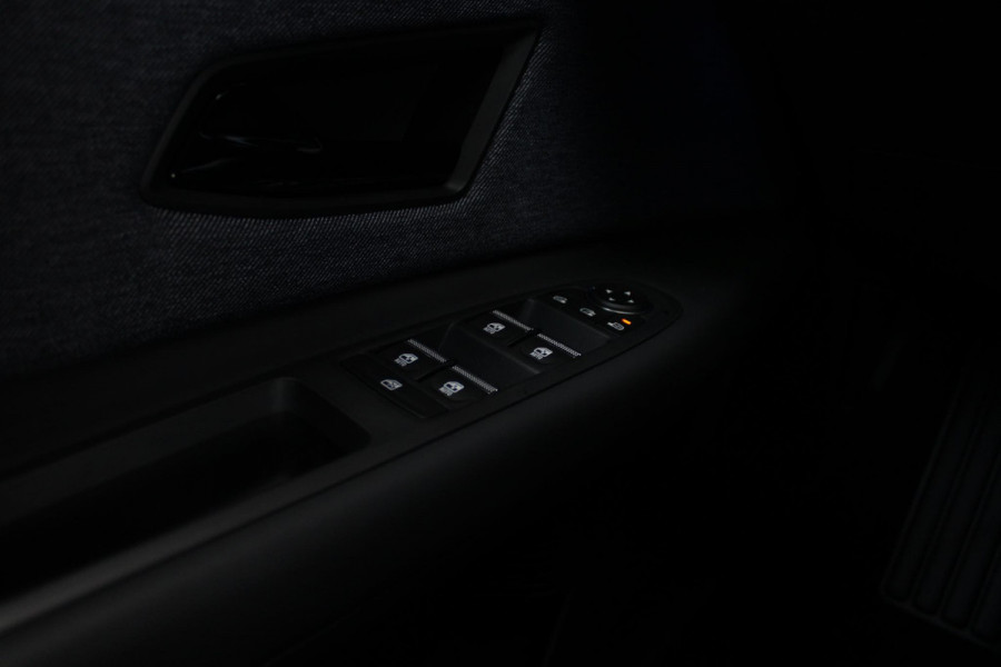 Renault 5 COMFORT RANGE TECHNO 150PK 52 kWh *NIEUWE AUTO!* | PACK WINTER TECHNO: (ELEKTRISCH VERWARMBARE VOORSTOELEN, ELEKTRISCH VERWARMBAAR STUURWIEL, BESTUUDERSSTOEL MET ELEKTRSCH VERSTELBARE LENDESTEUN, IN HOOGTE VERSTELBARE PASSAGIERSSTOEL) | LICHTMETALEN VELGEN 18" | ADAPTIVE CRUISE CONTROL | FULL LED KOPLAMPEN MET FRANSE VLAG | ELEKTRTISCH INKLABARE EN VERWARMBARE BUITENSPIEGELS | ACHTERUITRIJ CAMERA | SFEER VERLICHTING | GOOGLE MAPS NAVIGATIE | DRAADLOZE TELEFOONLADER | PRIVACY GLASS | 100KW SNELLAAD FUNCTIE | DRAADLOZE APPLE CARPLAY/ANDROID AUTO | DAB+ RADIO | SFEER VERL