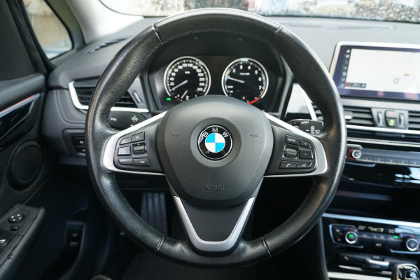 BMW 2 Serie Gran Tourer 218i 7p. Executive Edition + CAMERA / SPORTSTOELEN / LED / HEAD-UP