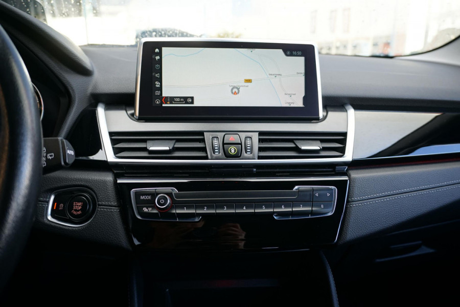 BMW 2 Serie Gran Tourer 218i 7p. Executive Edition + CAMERA / SPORTSTOELEN / LED / HEAD-UP