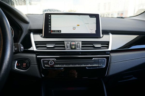 BMW 2 Serie Gran Tourer 218i 7p. Executive Edition + CAMERA / SPORTSTOELEN / LED / HEAD-UP