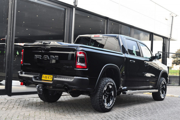 Dodge Ram 1500 5.7 V8 4x4 Crew Cab REBEL, BTW, Panorama, Full!