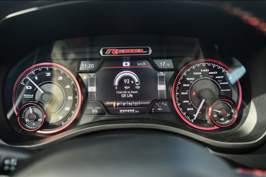 Dodge Ram 1500 5.7 V8 4x4 Crew Cab REBEL, BTW, Panorama, Full!