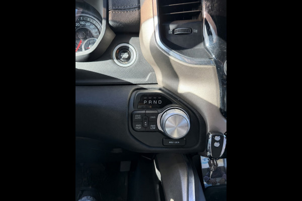 Dodge Ram 1500 5.7 V8 4x4 Crew Cab 5'7 Laramie Camera, Luchtvering, Carplay, LED, Leder, Stoelverwarmong, H&K, Stoelverkoeling, 3500kg Trekhaak, Uniek!