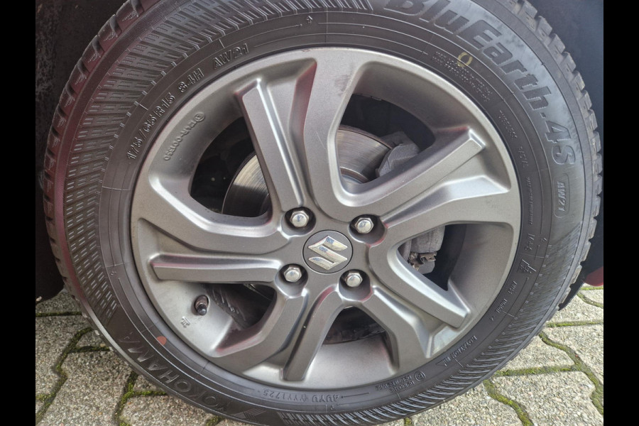 Suzuki Swift 1.2 Comfort Smart Hybrid LMV | Airco | Cruise controle | Stoelverwarming | All-Weather Banden |