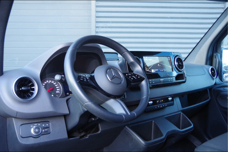 Mercedes-Benz Sprinter 317 1.9 CDI L2H2 3-ZITS, FACELIFT, AUT. LED, STOELVERWARMING, MBUX 10'', CAMERA, NAVI, CRUISE, CLIMA, PARKEERSENSOREN