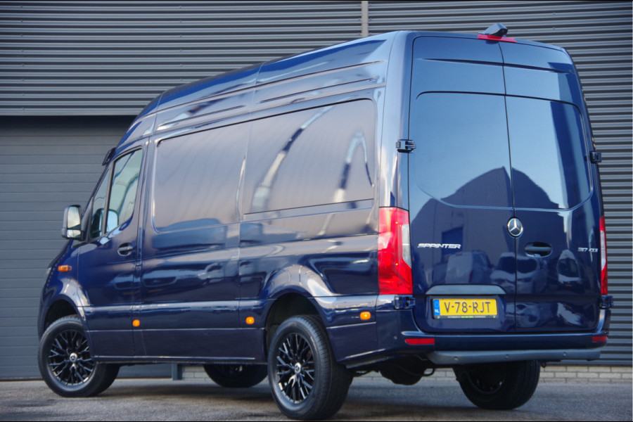 Mercedes-Benz Sprinter 317 1.9 CDI L2H2 3-ZITS, FACELIFT, AUT. LED, STOELVERWARMING, MBUX 10'', CAMERA, NAVI, CRUISE, CLIMA, PARKEERSENSOREN