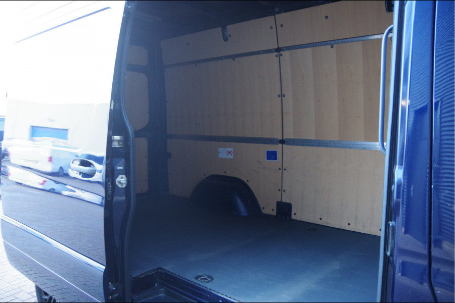 Mercedes-Benz Sprinter 317 1.9 CDI L2H2 3-ZITS, FACELIFT, AUT. LED, STOELVERWARMING, MBUX 10'', CAMERA, NAVI, CRUISE, CLIMA, PARKEERSENSOREN
