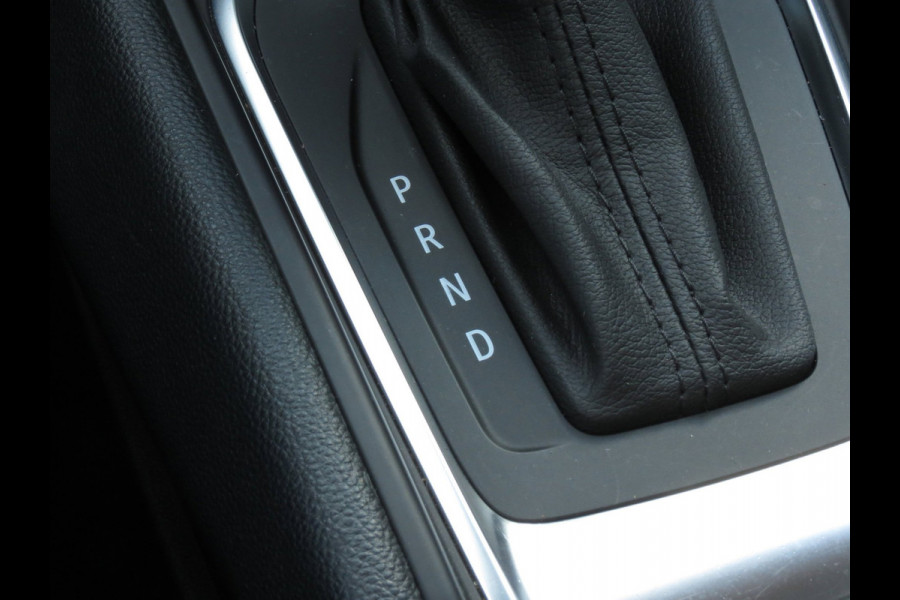 Renault Captur 1.3 TCe 130 Intens Two-Tone AUTOMAAT | 1e EIGENAAR | CAMERA | CARPLAY | KEYLESS ENTRY | LED KOPLAMPEN | NAVI |