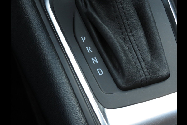 Renault Captur 1.3 TCe 130 Intens Two-Tone AUTOMAAT | 1e EIGENAAR | CAMERA | CARPLAY | KEYLESS ENTRY | LED KOPLAMPEN | NAVI |