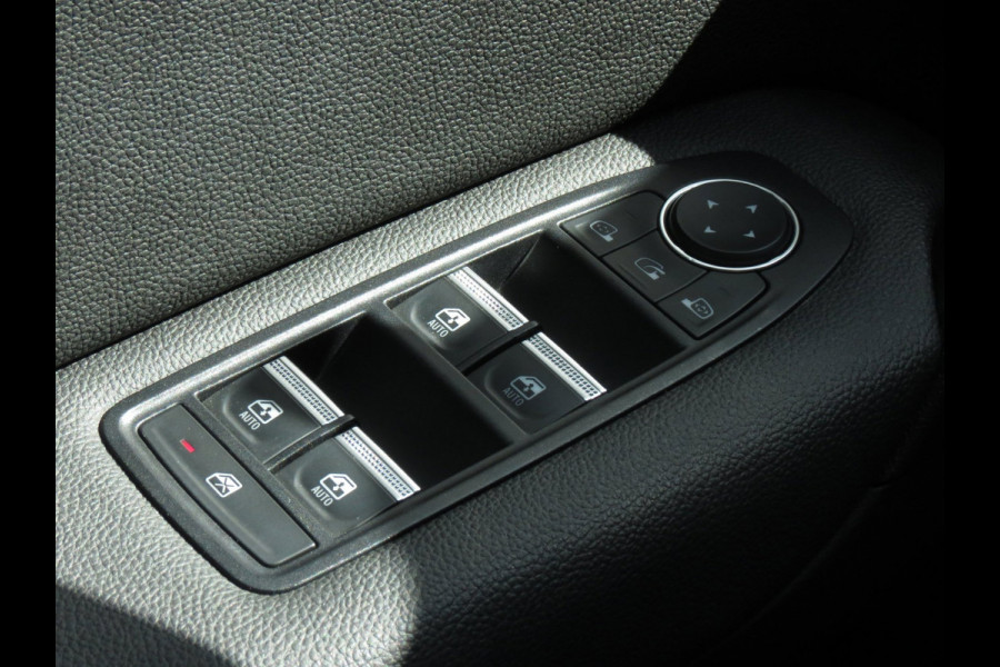Renault Captur 1.3 TCe 130 Intens Two-Tone AUTOMAAT | 1e EIGENAAR | CAMERA | CARPLAY | KEYLESS ENTRY | LED KOPLAMPEN | NAVI |