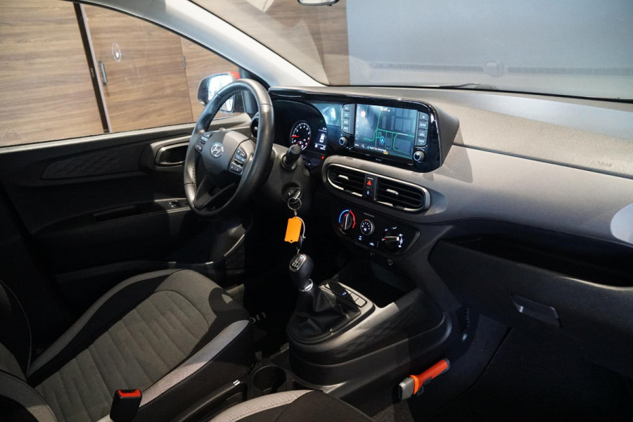 Hyundai i10 1.0 Comfort Smart + CAMERA / CARPLAY / NAVIGATIE