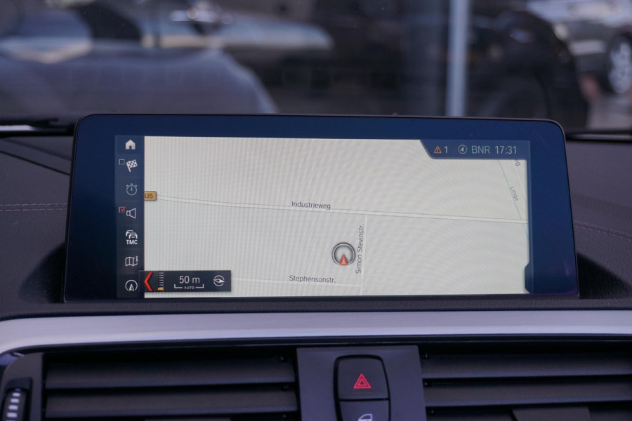 BMW 2 Serie Cabrio 220i High Executive + CAMERA / LEDER / STOELVERWARMING / GROOT SCHERM