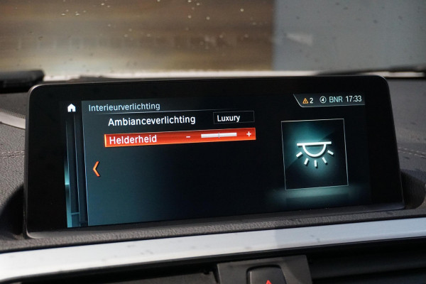 BMW 2 Serie Cabrio 220i High Executive + CAMERA / LEDER / STOELVERWARMING / GROOT SCHERM