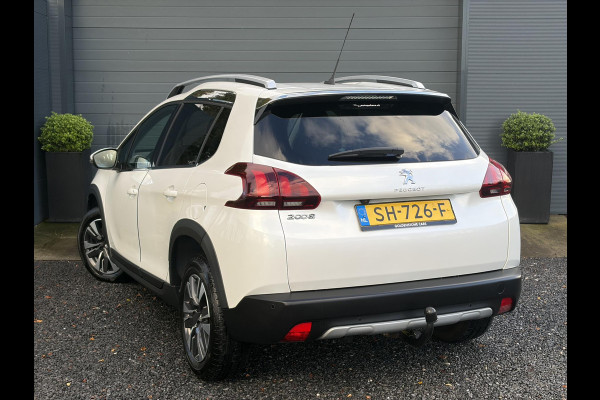 Peugeot 2008 1.2 PureTech Allure ✓1e Eigenaar✓Pano✓Camera✓Navi✓D-riem vv in 2024✓Trekhaak✓Dealer Onderhouden✓Carplay✓Clima✓Cruise✓110pk✓Halfleder✓Pdc✓Lm velgen✓N.A.P✓Apk tot 04-2027