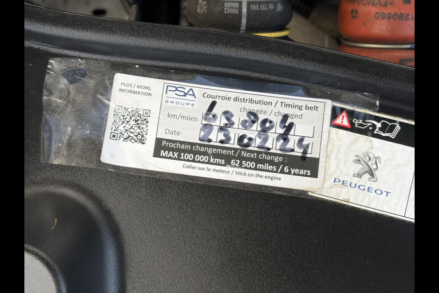 Peugeot 2008 1.2 PureTech Allure ✓1e Eigenaar✓Pano✓Camera✓Navi✓D-riem vv in 2024✓Trekhaak✓Dealer Onderhouden✓Carplay✓Clima✓Cruise✓110pk✓Halfleder✓Pdc✓Lm velgen✓N.A.P✓Apk tot 04-2027