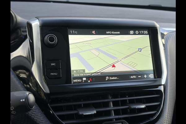 Peugeot 2008 1.2 PureTech Allure ✓1e Eigenaar✓Pano✓Camera✓Navi✓D-riem vv in 2024✓Trekhaak✓Dealer Onderhouden✓Carplay✓Clima✓Cruise✓110pk✓Halfleder✓Pdc✓Lm velgen✓N.A.P✓Apk tot 04-2027