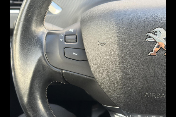 Peugeot 2008 1.2 PureTech Allure ✓1e Eigenaar✓Pano✓Camera✓Navi✓D-riem vv in 2024✓Trekhaak✓Dealer Onderhouden✓Carplay✓Clima✓Cruise✓110pk✓Halfleder✓Pdc✓Lm velgen✓N.A.P✓Apk tot 04-2027