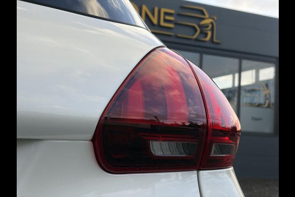 Peugeot 2008 1.2 PureTech Allure ✓1e Eigenaar✓Pano✓Camera✓Navi✓D-riem vv in 2024✓Trekhaak✓Dealer Onderhouden✓Carplay✓Clima✓Cruise✓110pk✓Halfleder✓Pdc✓Lm velgen✓N.A.P✓Apk tot 04-2027