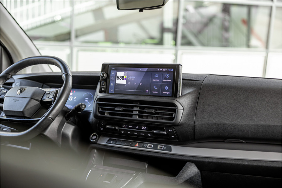 Peugeot Expert 2.0 BlueHDi 180 L3 Sport DC | LED | ACC | Lederen bekleding | CarPlay | Camera | Blind Spot | Trekhaak | Stoelverwarming | Orig. NL auto