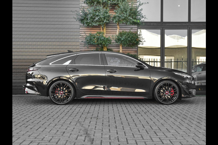 Kia ProCeed 1.6 T-GDi GT Panoramadak Trekhaak Alcantara Camera JBL