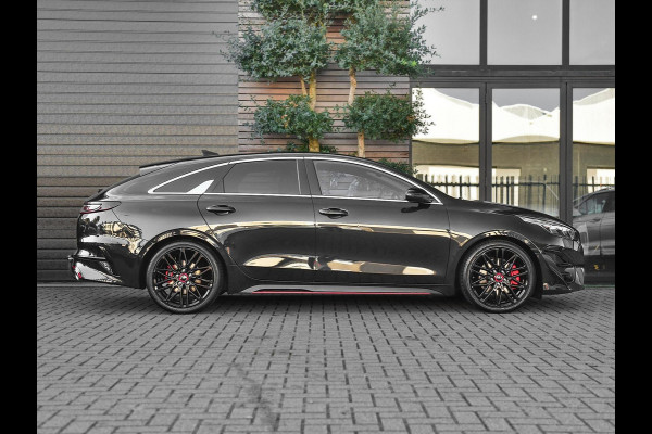 Kia ProCeed 1.6 T-GDi GT Panoramadak Trekhaak Alcantara Camera JBL