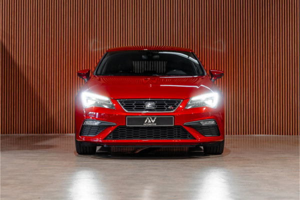 Seat Leon ST 1.4 EcoTSI 150 PK FR | Camera | Bi-Xenon | CarPlay | Lederen bekleding | PDC | Cruise control | Airco | Nieuwe APK