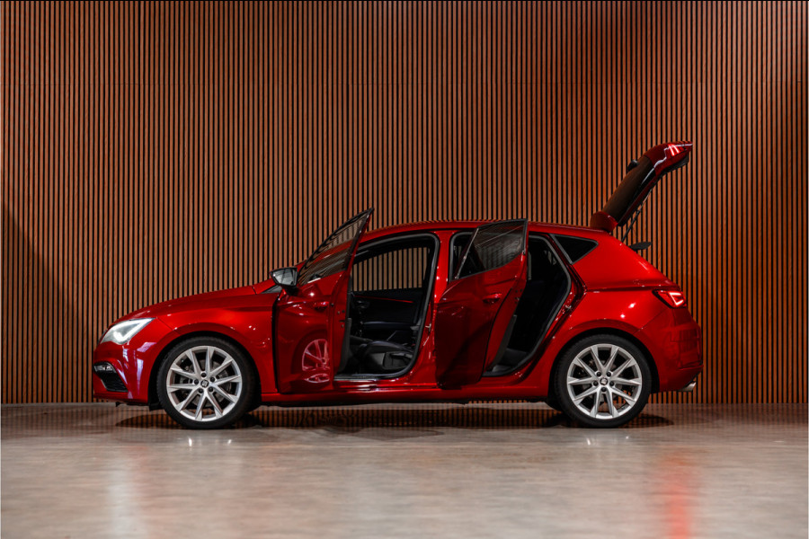 Seat Leon ST 1.4 EcoTSI 150 PK FR | Camera | Bi-Xenon | CarPlay | Lederen bekleding | PDC | Cruise control | Airco | Nieuwe APK