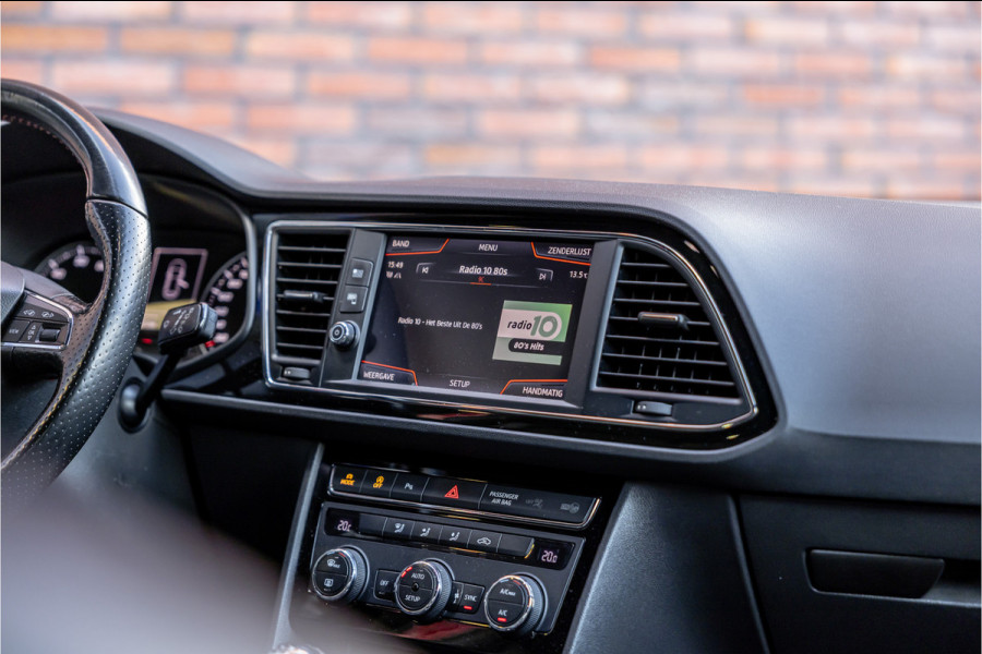 Seat Leon ST 1.4 EcoTSI 150 PK FR | Camera | Bi-Xenon | CarPlay | Lederen bekleding | PDC | Cruise control | Airco | Nieuwe APK
