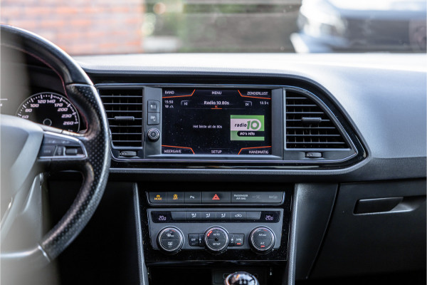 Seat Leon ST 1.4 EcoTSI 150 PK FR | Camera | Bi-Xenon | CarPlay | Lederen bekleding | PDC | Cruise control | Airco | Nieuwe APK