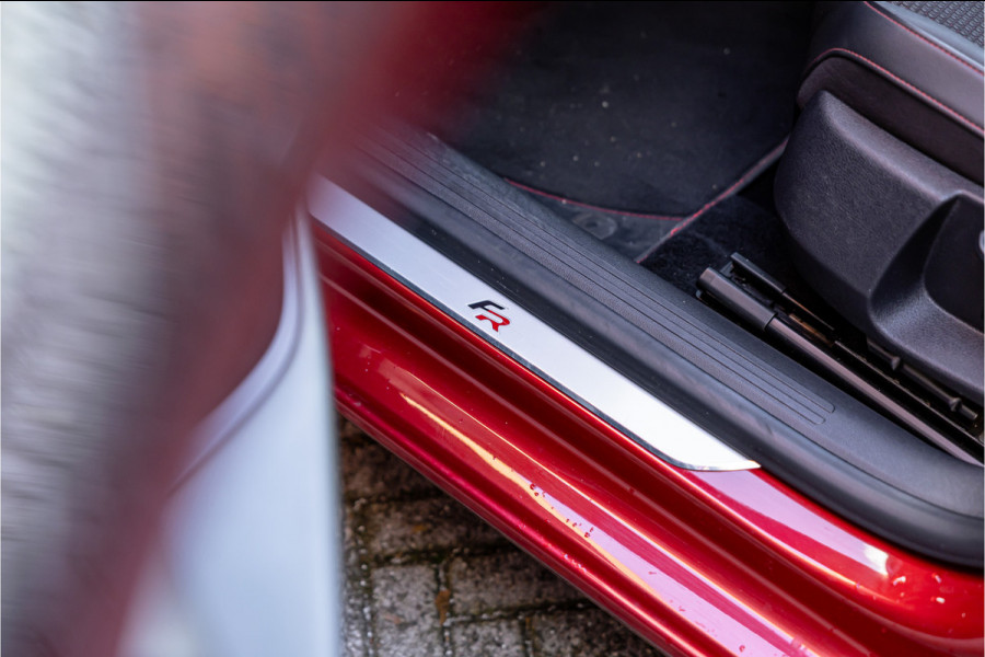 Seat Leon ST 1.4 EcoTSI 150 PK FR | Camera | Bi-Xenon | CarPlay | Lederen bekleding | PDC | Cruise control | Airco | Nieuwe APK