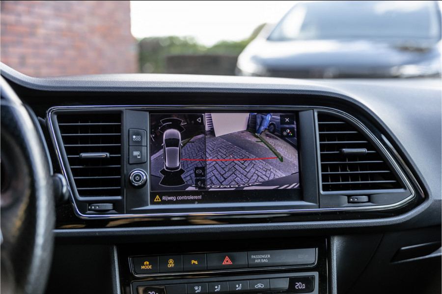 Seat Leon ST 1.4 EcoTSI 150 PK FR | Camera | Bi-Xenon | CarPlay | Lederen bekleding | PDC | Cruise control | Airco | Nieuwe APK