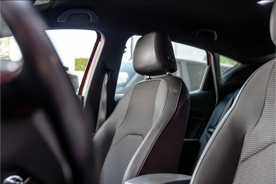 Seat Leon ST 1.4 EcoTSI 150 PK FR | Camera | Bi-Xenon | CarPlay | Lederen bekleding | PDC | Cruise control | Airco | Nieuwe APK