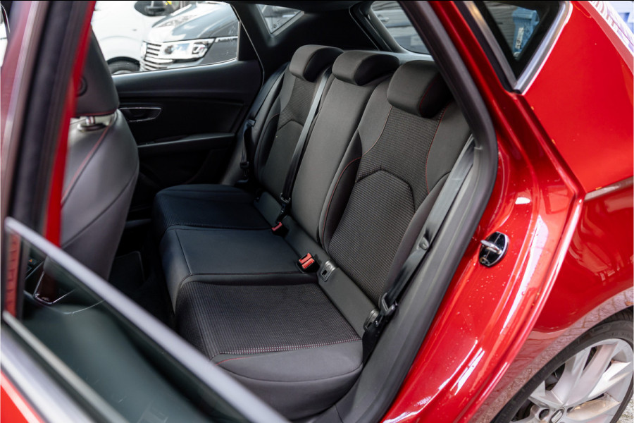 Seat Leon ST 1.4 EcoTSI 150 PK FR | Camera | Bi-Xenon | CarPlay | Lederen bekleding | PDC | Cruise control | Airco | Nieuwe APK