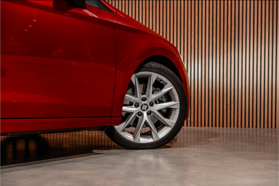Seat Leon ST 1.4 EcoTSI 150 PK FR | Camera | Bi-Xenon | CarPlay | Lederen bekleding | PDC | Cruise control | Airco | Nieuwe APK