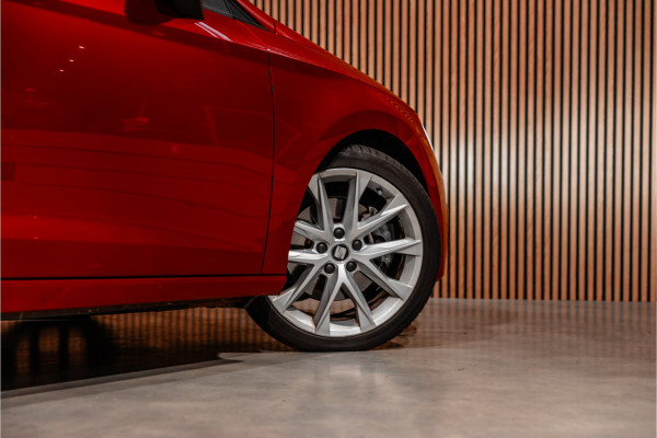 Seat Leon ST 1.4 EcoTSI 150 PK FR | Camera | Bi-Xenon | CarPlay | Lederen bekleding | PDC | Cruise control | Airco | Nieuwe APK