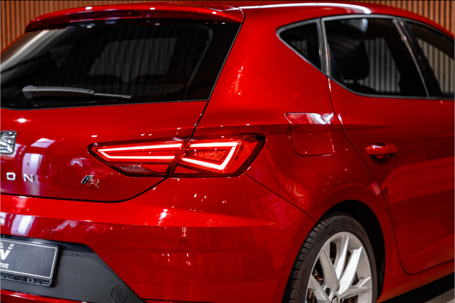 Seat Leon ST 1.4 EcoTSI 150 PK FR | Camera | Bi-Xenon | CarPlay | Lederen bekleding | PDC | Cruise control | Airco | Nieuwe APK