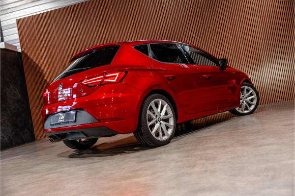 Seat Leon ST 1.4 EcoTSI 150 PK FR | Camera | Bi-Xenon | CarPlay | Lederen bekleding | PDC | Cruise control | Airco | Nieuwe APK