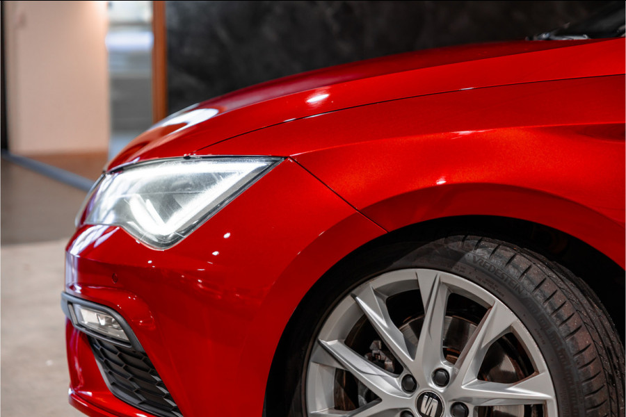 Seat Leon ST 1.4 EcoTSI 150 PK FR | Camera | Bi-Xenon | CarPlay | Lederen bekleding | PDC | Cruise control | Airco | Nieuwe APK