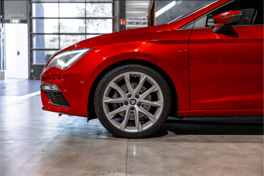 Seat Leon ST 1.4 EcoTSI 150 PK FR | Camera | Bi-Xenon | CarPlay | Lederen bekleding | PDC | Cruise control | Airco | Nieuwe APK