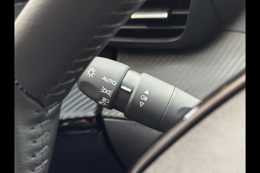 Peugeot 208 1.2 Hybrid 110 e-DCS6 Allure Automaat | 360 camera | Drive assist | Prijs is rijklaar