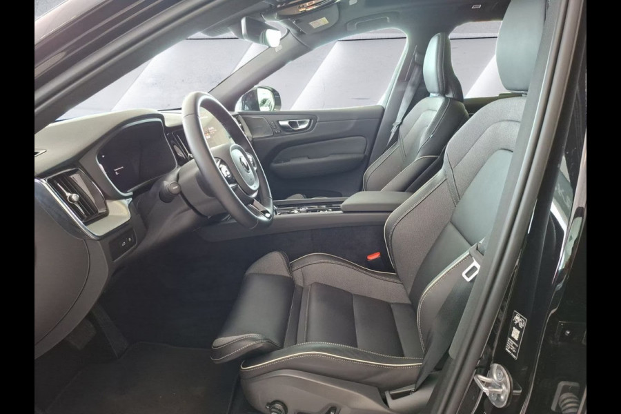 Volvo XC60 2.0 T8 Plug-in hybrid AWD BLACK EDITION (FACELIFT) ** PANO, ACC, HuD, 21-inch LMV ** 29k onder NP - UNFALLFREI ** ** INFORMEER OOK NAAR ONZE AANTREKKELIJKE FINANCIAL-LEASE TARIEVEN **