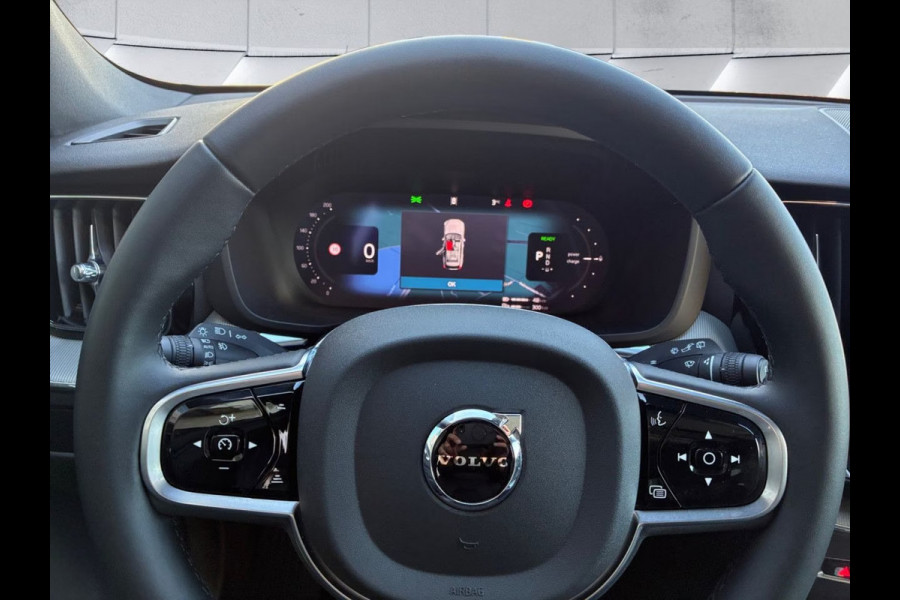 Volvo XC60 2.0 T8 Plug-in hybrid AWD BLACK EDITION (FACELIFT) ** PANO, ACC, HuD, 21-inch LMV ** 29k onder NP - UNFALLFREI ** ** INFORMEER OOK NAAR ONZE AANTREKKELIJKE FINANCIAL-LEASE TARIEVEN **