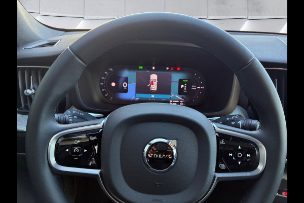 Volvo XC60 2.0 T8 Plug-in hybrid AWD BLACK EDITION (FACELIFT) ** PANO, ACC, HuD, 21-inch LMV ** 29k onder NP - UNFALLFREI ** ** INFORMEER OOK NAAR ONZE AANTREKKELIJKE FINANCIAL-LEASE TARIEVEN **